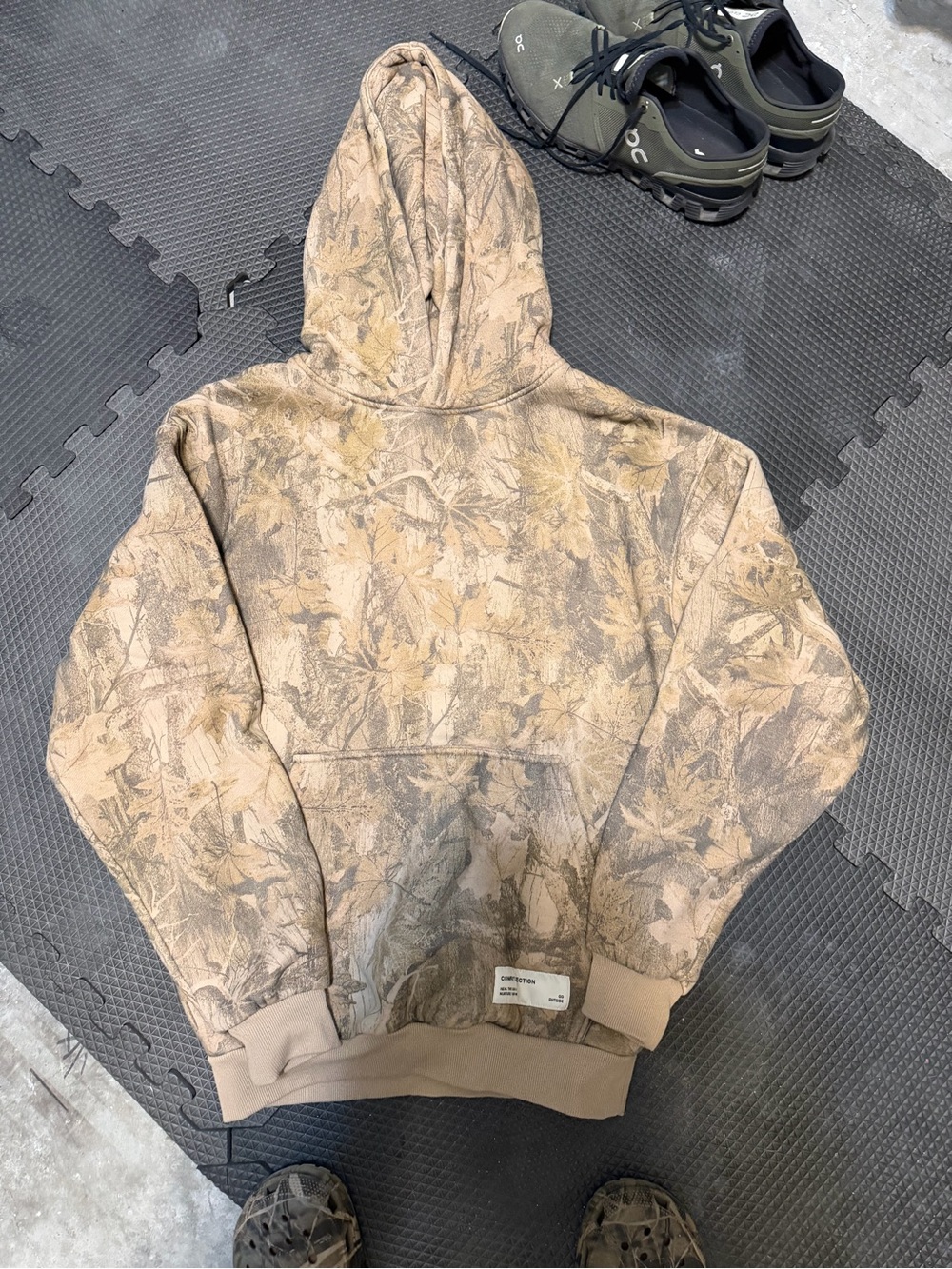 Comfrt Hooded Pullover Sweater in camo Print